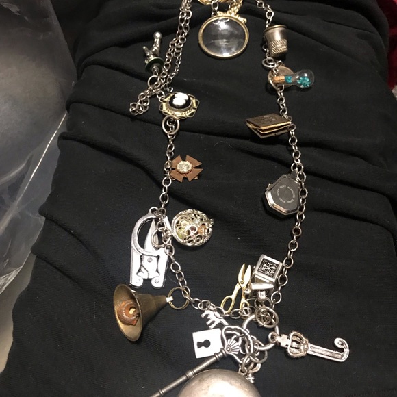 Meet your Posher, Jill - Picture 2 of 6